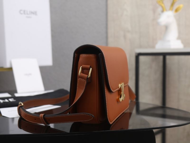 Ce1i*e triomphe bags